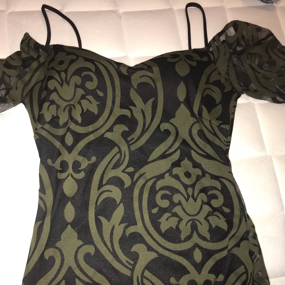 Green off the shoulder too